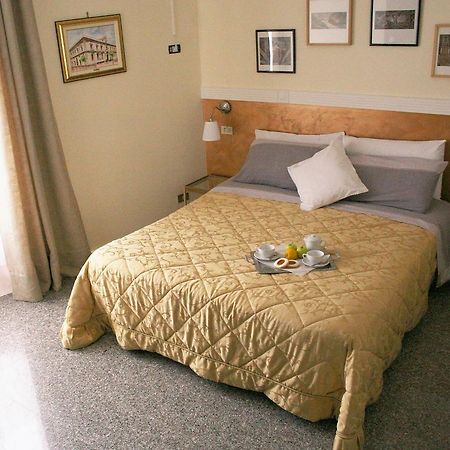 B&B Melibleo Melilli Eksteriør bilde